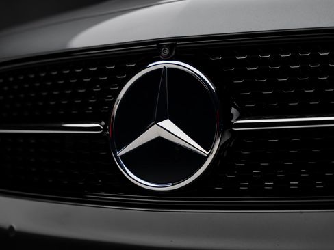 Used 2023 Mercedes-Benz E 350 Sedan image 13