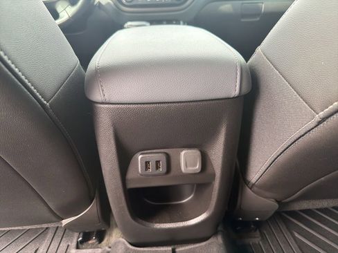 Used 2018 Chevrolet Colorado Z71 AWD/4WD image 19