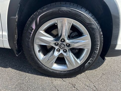 Used 2018 Toyota Highlander Limited AWD/4WD image 51