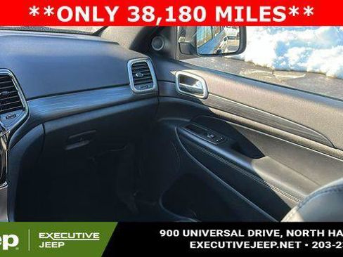 Certified 2022 Jeep Grand Cherokee Laredo X AWD/4WD image 23