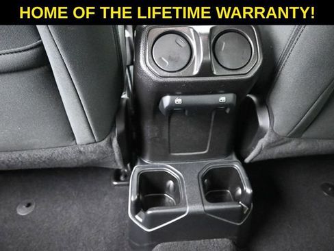 Used 2021 Jeep Gladiator Willys image 43