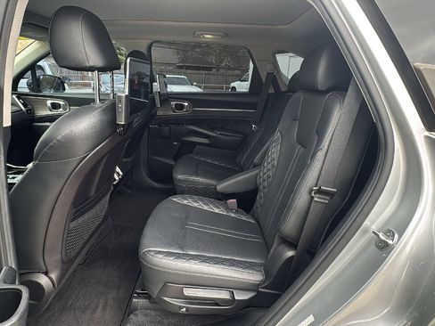 Used 2022 Kia Sorento SX Prestige image 15
