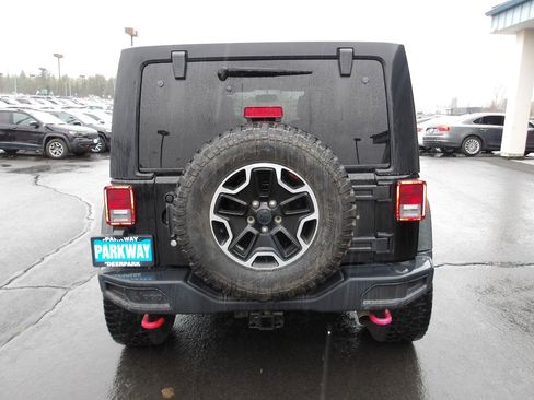 Used 2014 Jeep Wrangler Unlimited Rubicon AWD/4WD image 4