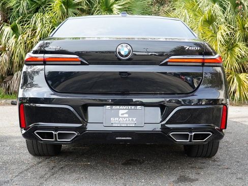 Used 2023 BMW 760i xDrive 760i xDrive image 7
