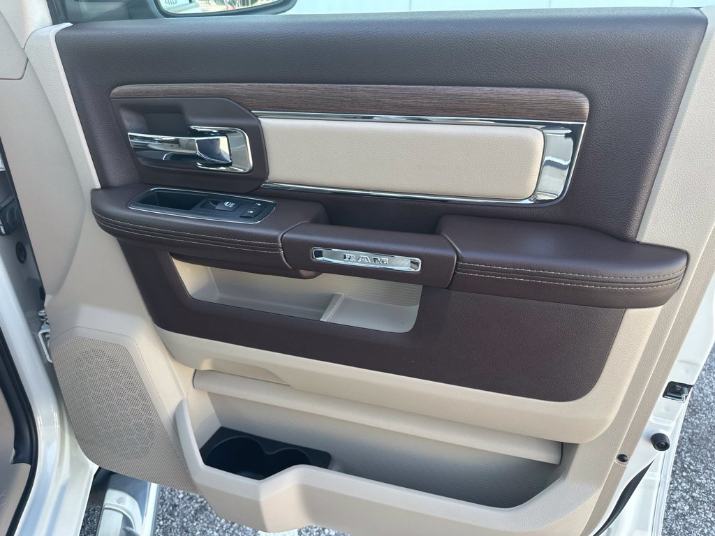 Used 2017 RAM 1500 Laramie w/ Convenience Group AWD/4WD image 30