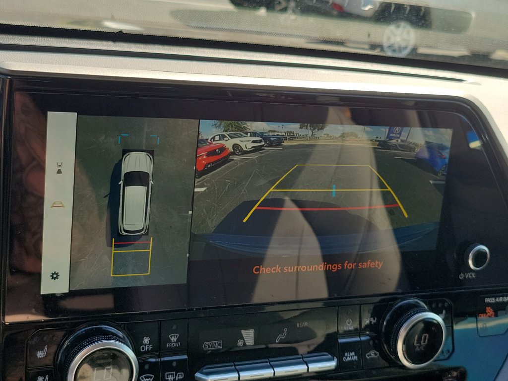 Used 2025 Toyota Highlander Limited FWD image 24
