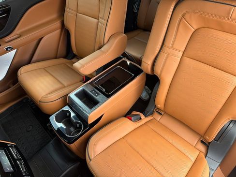 Used 2020 Lincoln Aviator Black Label Grand Touring w/ Class IV Trailer Tow Package AWD/4WD image 15