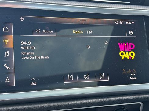 Used 2020 Audi Q3 2.0T Premium Plus w/ Premium Plus Package image 17