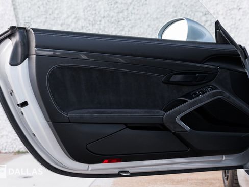 Used 2016 Porsche Cayman GT4 image 21