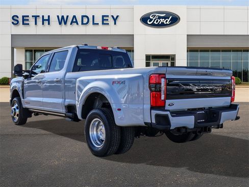 Used 2026 Ford F350 Platinum image 5