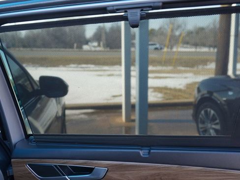 Used 2025 Volkswagen Atlas SE image 26