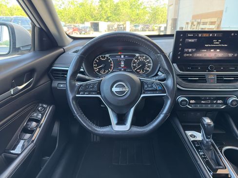 Used 2023 Nissan Altima 2.5 SL AWD/4WD image 15