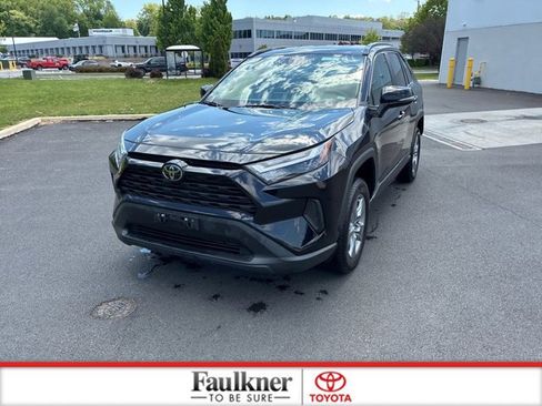 Used 2025 Toyota RAV4 XLE AWD/4WD image 21