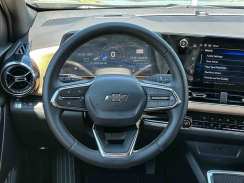 Used 2026 Chevrolet Equinox ACTIV FWD image 26