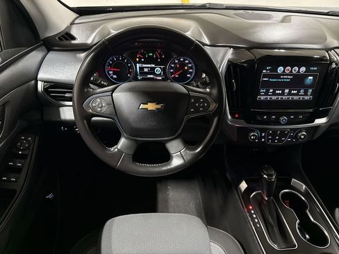 Used 2019 Chevrolet Traverse LT FWD image 11