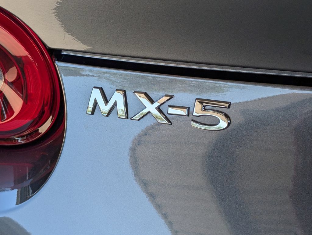 Used 2025 MAZDA MX-5 Miata RF Grand Touring RWD image 28