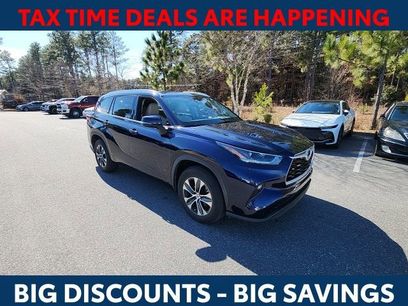Used 2021 Toyota Highlander XLE