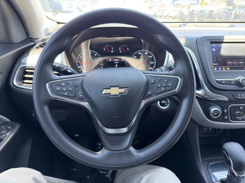 Used 2024 Chevrolet Equinox LS FWD image 27