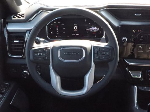 New 2026 GMC Sierra 1500 Denali w/ Technology Package image 9