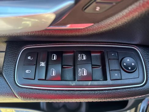 Used 2020 RAM 1500 Laramie AWD/4WD image 19