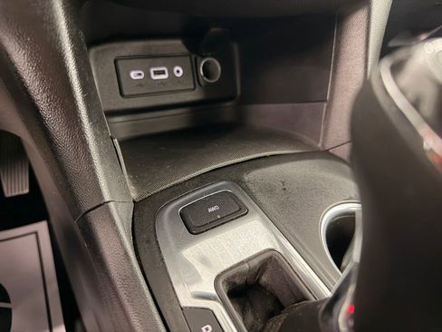 Used 2019 Chevrolet Equinox LT AWD/4WD image 22