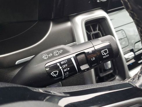 Used 2021 Kia Sorento S image 18