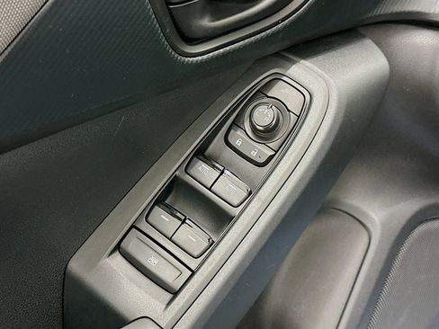 Used 2024 Subaru Crosstrek 2.0i Premium image 15