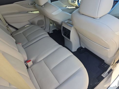 Used 2019 Nissan Murano SL w/ SL Technology Package FWD image 11