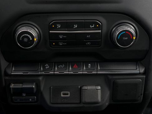 Used 2020 Chevrolet Silverado 1500 Custom Trail Boss w/ Custom Convenience Package image 17