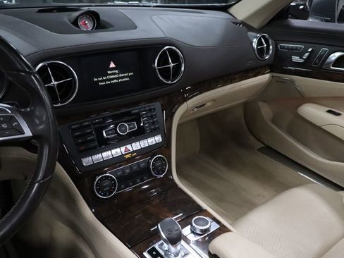 Used 2013 Mercedes-Benz SL 550 image 29