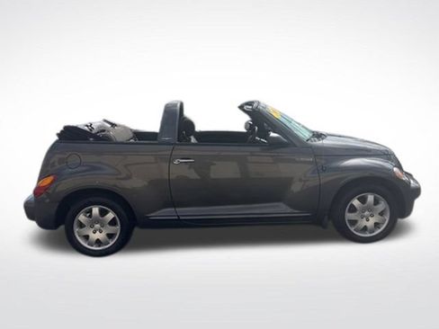 Used 2005 Chrysler PT Cruiser Touring FWD image 2
