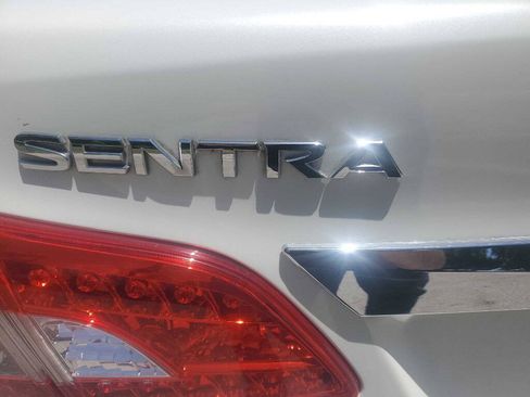Used 2014 Nissan Sentra SV FWD image 13