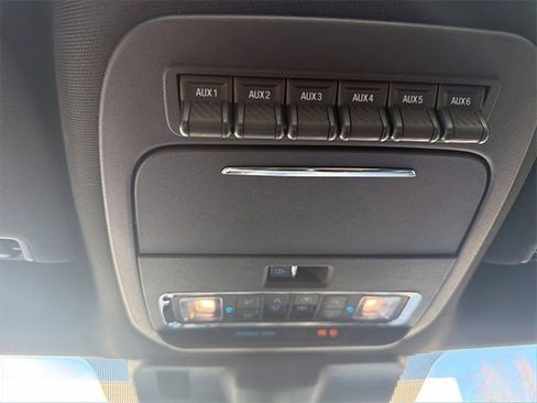 Used 2023 Ford F350 Platinum image 17