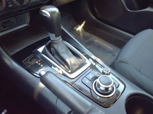 Used 2015 MAZDA MAZDA3 i Sport FWD image 32