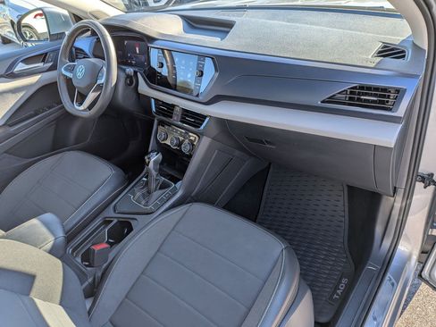 Used 2023 Volkswagen Taos SE w/ Panoramic Sunroof Package image 36