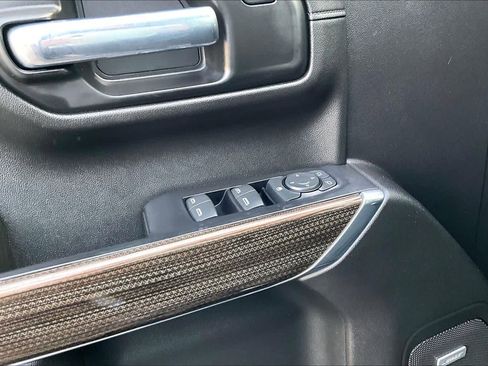 Used 2021 Chevrolet Silverado 1500 LT Trail Boss w/ Convenience Package II image 31