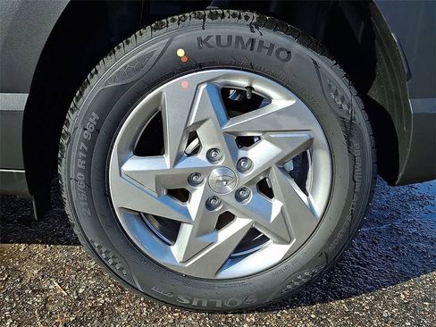 New 2026 Hyundai Kona SE image 8