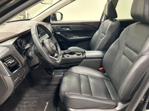 Used 2023 Nissan Rogue SL image 10