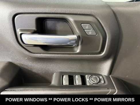 Used 2022 Chevrolet Silverado 1500 Custom AWD/4WD image 26