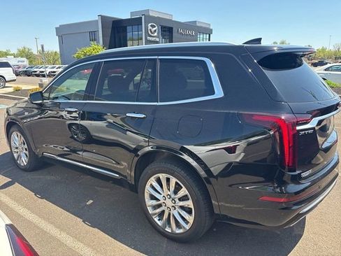 Used 2021 Cadillac XT6 Premium Luxury AWD/4WD image 3