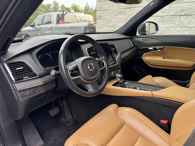 Used 2022 Volvo XC90 T6 Inscription w/ Lounge Package AWD/4WD image 6