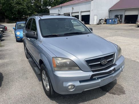 Used 2005 Kia Sorento LX image 7