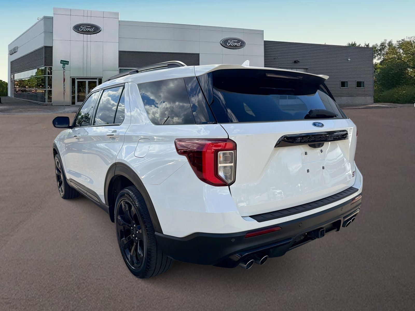 Certified 2024 Ford Explorer ST w/ Equipment Group 401A AWD/4WD image 8