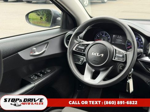Used 2023 Kia Forte LXS FWD image 13