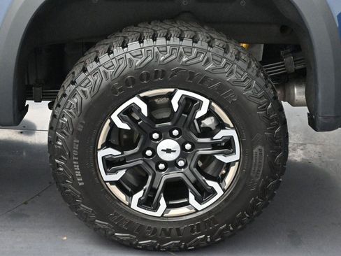 Used 2023 Chevrolet Silverado 1500 ZR2 w/ Technology Package image 36