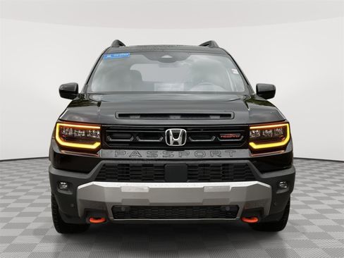 Certified 2026 Honda Passport TrailSport image 2