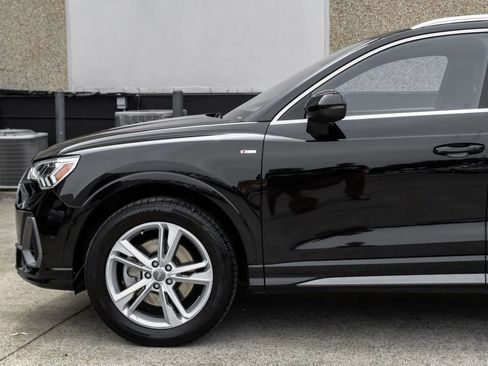 Used 2020 Audi Q3 2.0T Premium Plus w/ Premium Plus Package AWD/4WD image 12