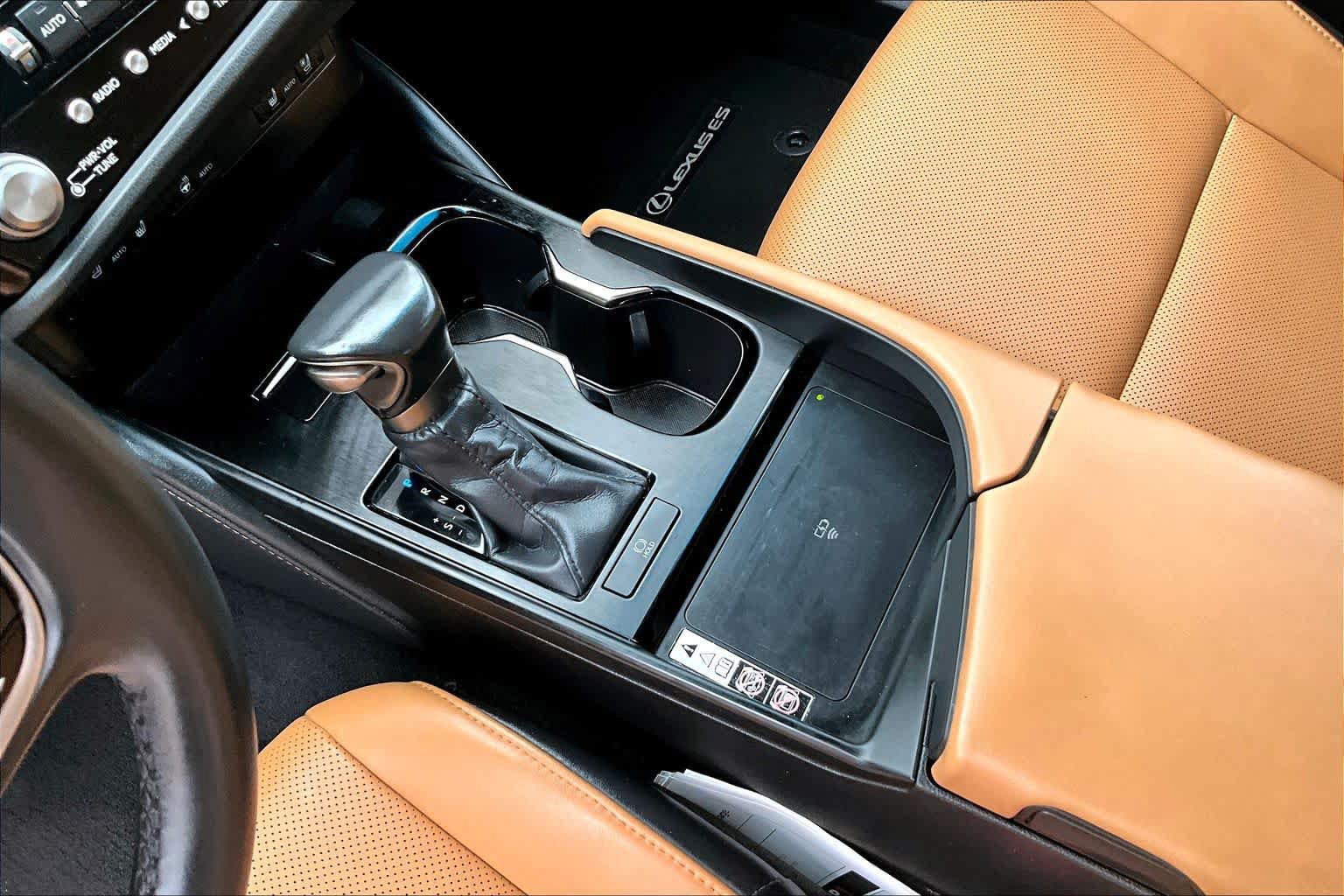 Used 2024 Lexus ES 350 w/ Premium Package FWD image 17