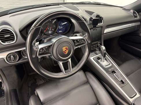 Used 2018 Porsche 718 Boxster RWD image 4