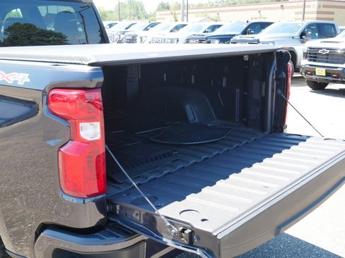 Used 2023 Chevrolet Silverado 1500 Custom w/ LPO, Dark Essentials Package AWD/4WD image 18